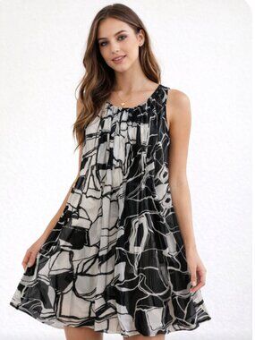 Max & Cleo Abstract Black & White Sleeveless Dress XXS | Flowy A-Line